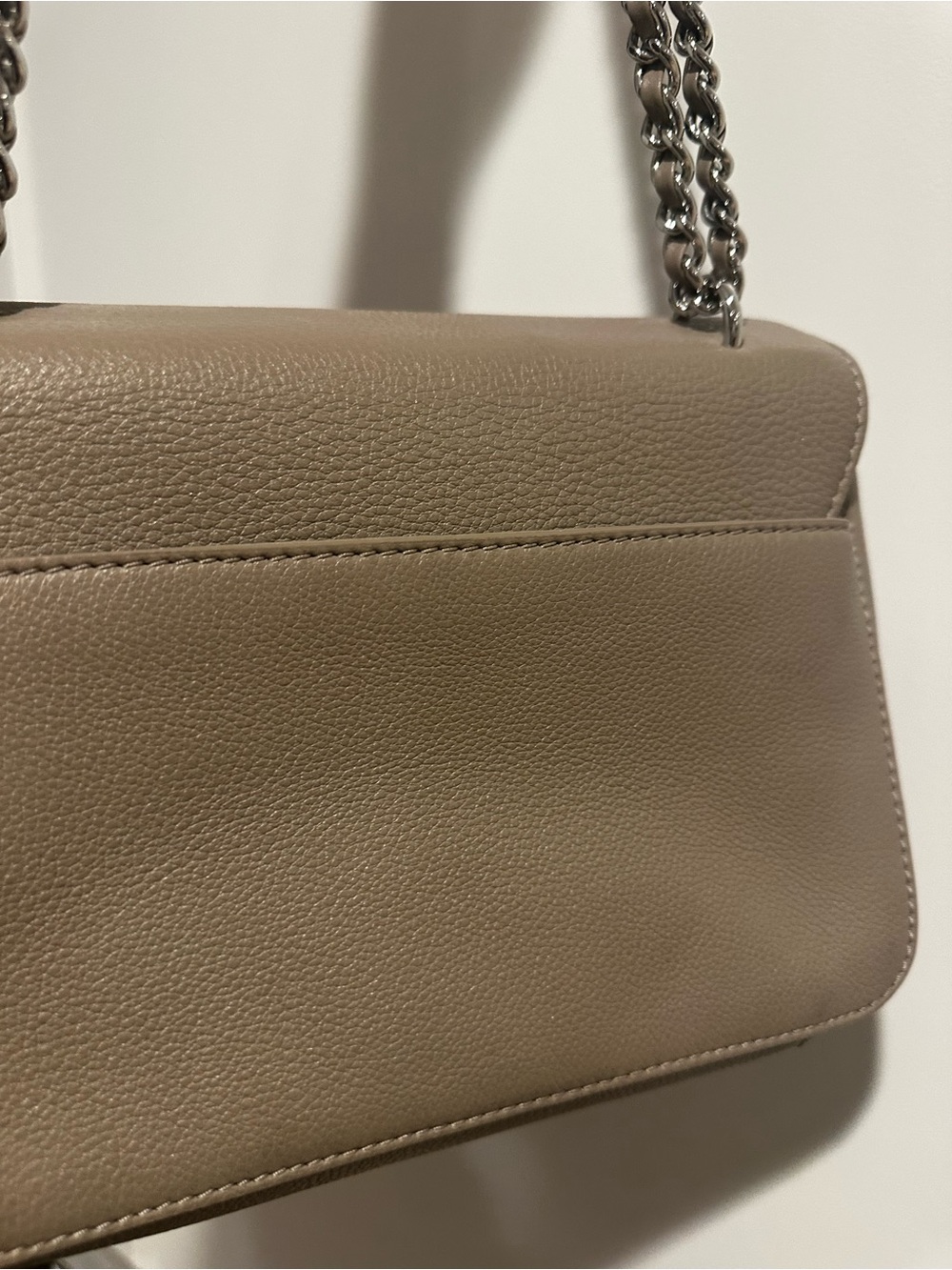 Tory Burch Pebbled Leather Crossbody in Taupe with Silver Chain - Picture 6 of 8